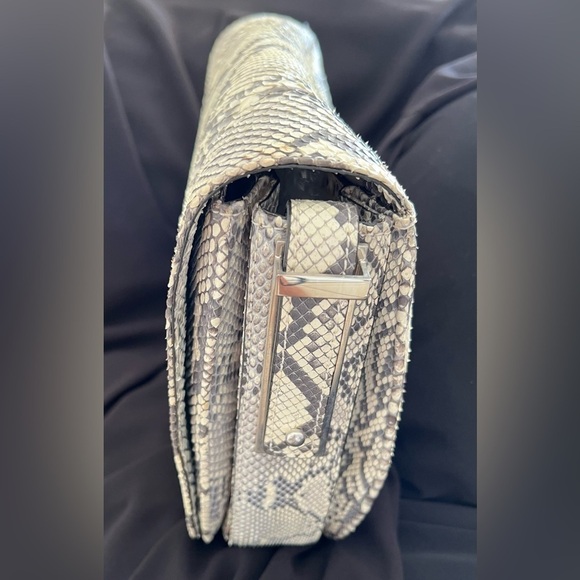 New Cape Cobra Beirut Saddle Bag, Genuine Natural Python - Picture 8 of 16